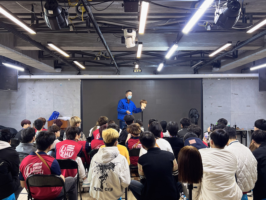 男士發(fā)型手法示范課堂，南寧剪發(fā)學(xué)習(xí)